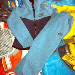 📬SOLD📬24 Month Blue Nike Tech Fleece Set